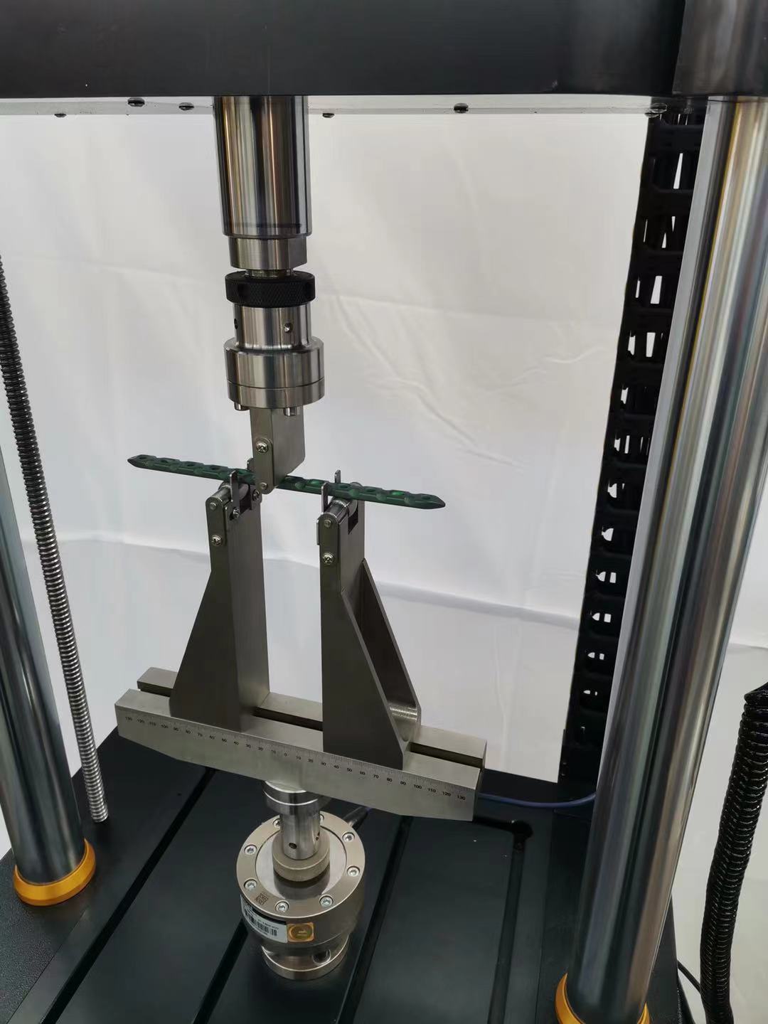 1634719036284946.jpg 接骨螺釘疲勞試驗機98.jpg