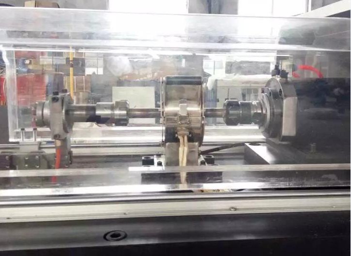 1677030722475794.jpg XWP—x6000高溫旋轉(zhuǎn)彎曲疲勞試驗機(jī)2.JPG